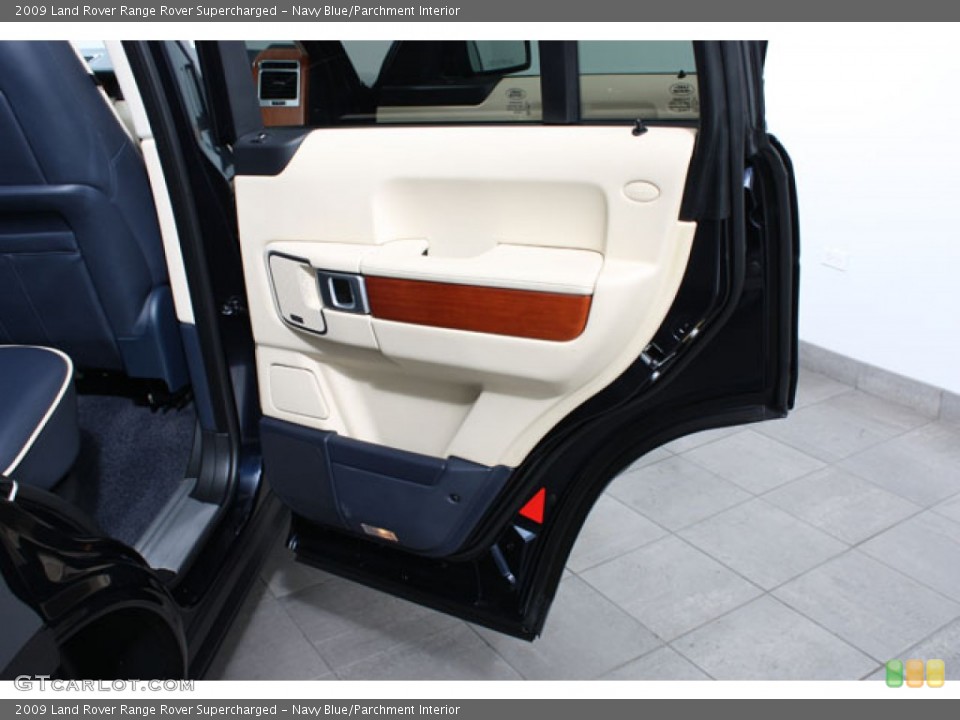 Navy Blue/Parchment Interior Door Panel for the 2009 Land Rover Range Rover Supercharged #62461387