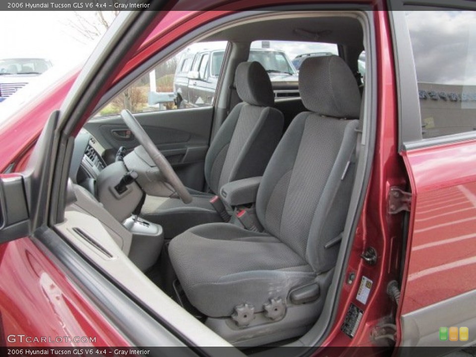 Gray Interior Photo for the 2006 Hyundai Tucson GLS V6 4x4 #62473936