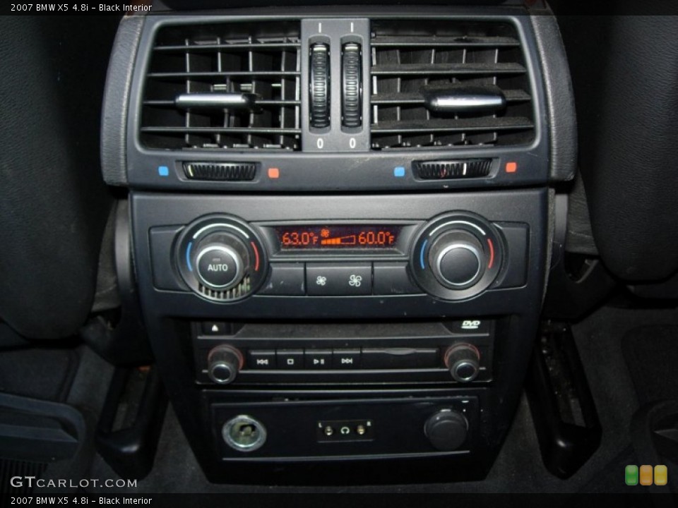 Black Interior Controls for the 2007 BMW X5 4.8i #62479648