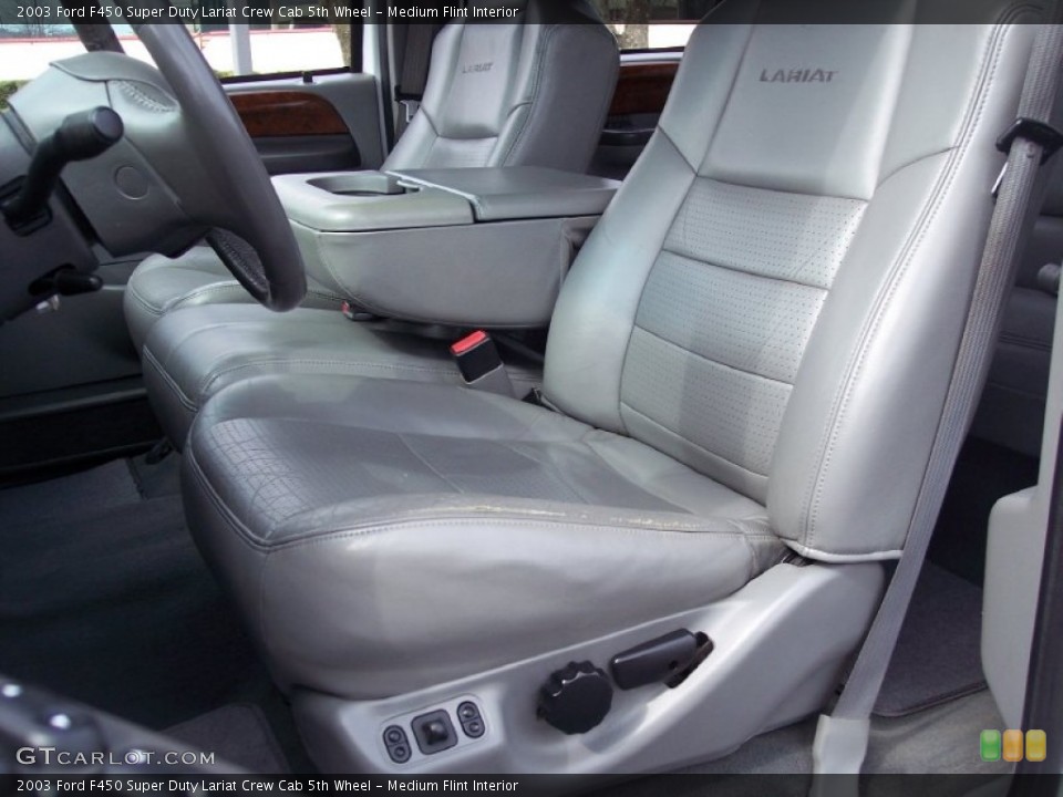 Medium Flint Interior Photo for the 2003 Ford F450 Super Duty Lariat Crew Cab 5th Wheel #62481191