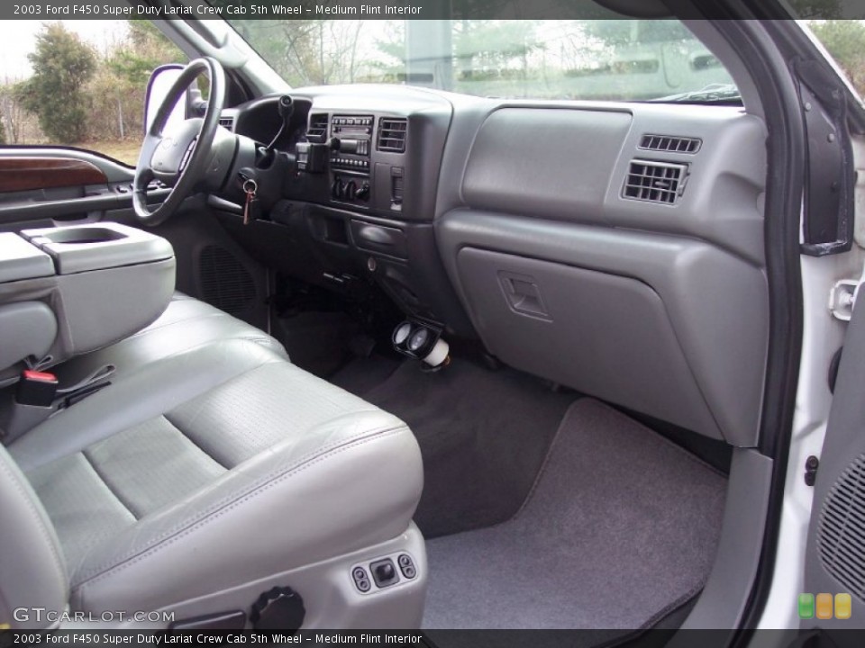 Medium Flint Interior Photo for the 2003 Ford F450 Super Duty Lariat Crew Cab 5th Wheel #62481232