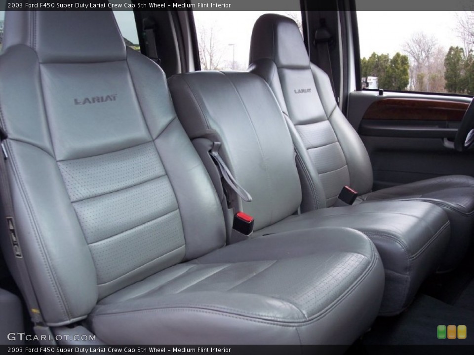Medium Flint Interior Photo for the 2003 Ford F450 Super Duty Lariat Crew Cab 5th Wheel #62481264