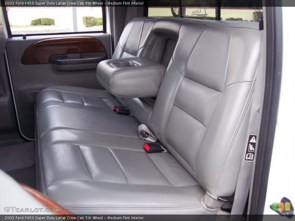 Medium Flint Interior Photo for the 2003 Ford F450 Super Duty Lariat Crew Cab 5th Wheel #62481324