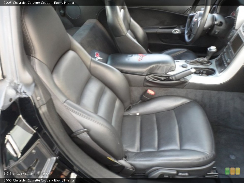 Ebony Interior Photo for the 2005 Chevrolet Corvette Coupe #62488966