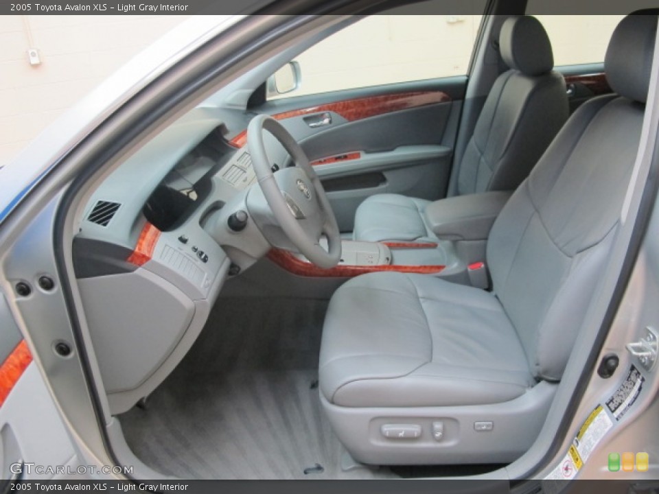 Light Gray Interior Photo for the 2005 Toyota Avalon XLS #62499969