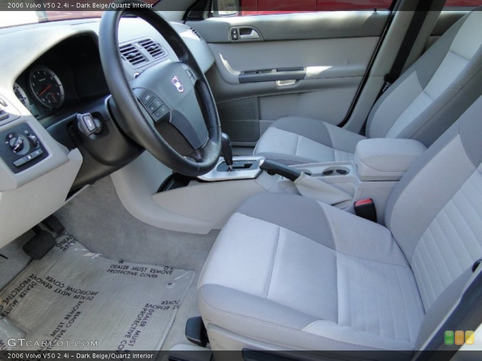 Dark Beige/Quartz Interior Photo for the 2006 Volvo V50 2.4i #62501220