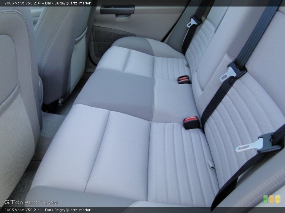Dark Beige/Quartz Interior Photo for the 2006 Volvo V50 2.4i #62501328