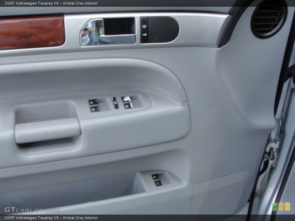 Kristal Grey Interior Door Panel for the 2005 Volkswagen Touareg V6 #62508721