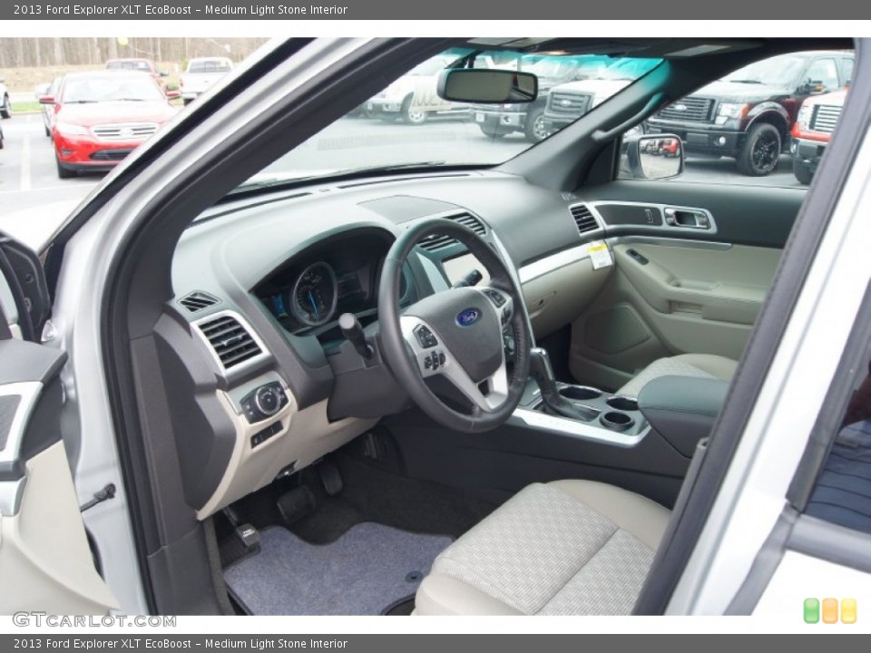 Medium Light Stone Interior Photo for the 2013 Ford Explorer XLT EcoBoost #62509666
