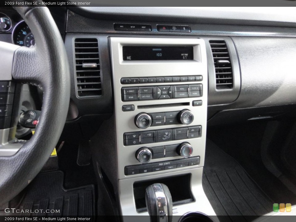 Medium Light Stone Interior Controls for the 2009 Ford Flex SE #62510197