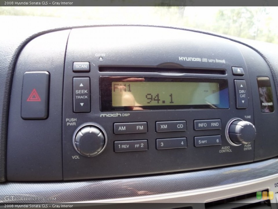 Gray Interior Controls for the 2008 Hyundai Sonata GLS #62510656