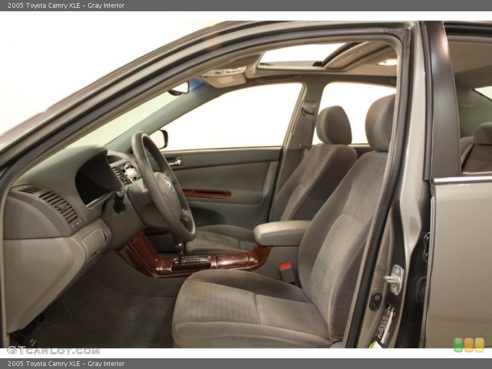 Gray Interior Photo for the 2005 Toyota Camry XLE #62520586