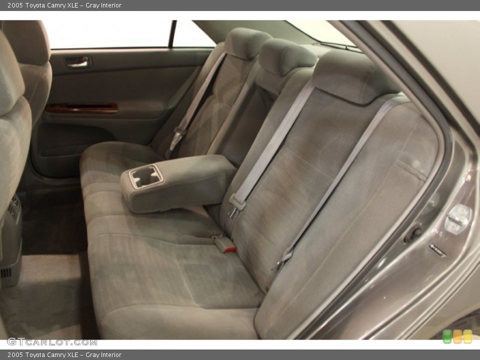 Gray Interior Photo for the 2005 Toyota Camry XLE #62520723