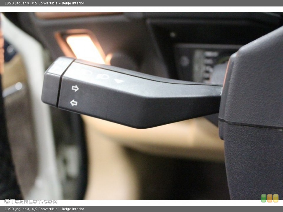 Beige Interior Controls for the 1990 Jaguar XJ XJS Convertible #62523402