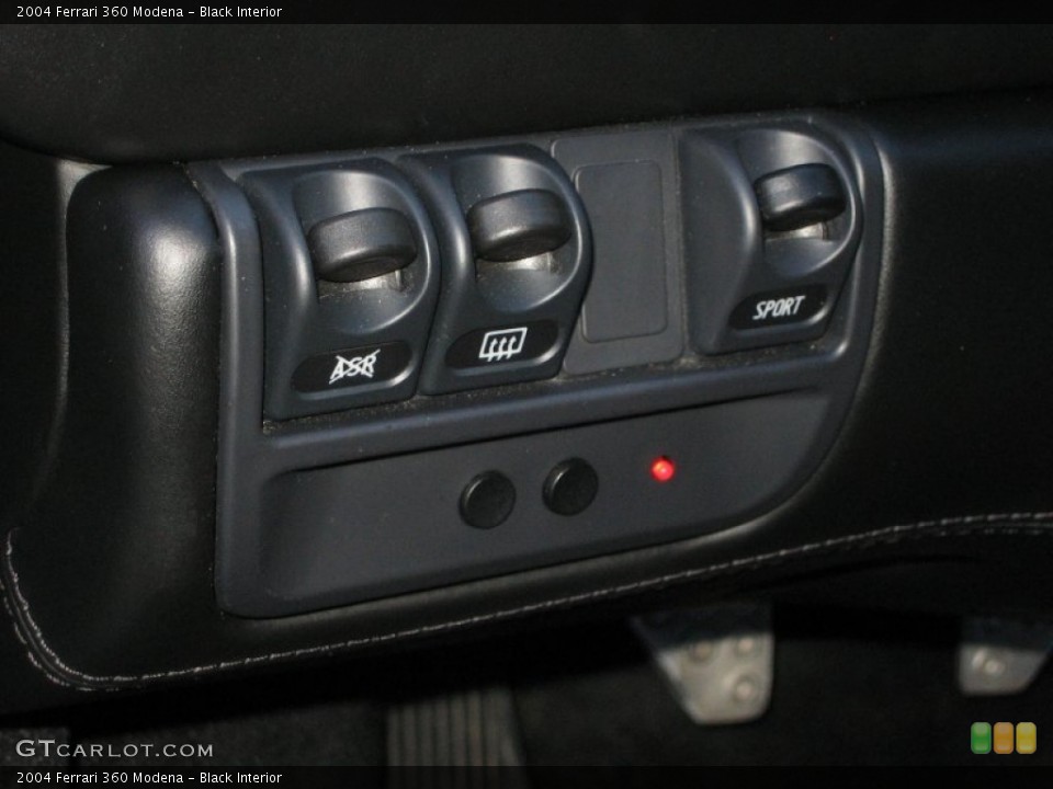 Black Interior Controls for the 2004 Ferrari 360 Modena #62527651