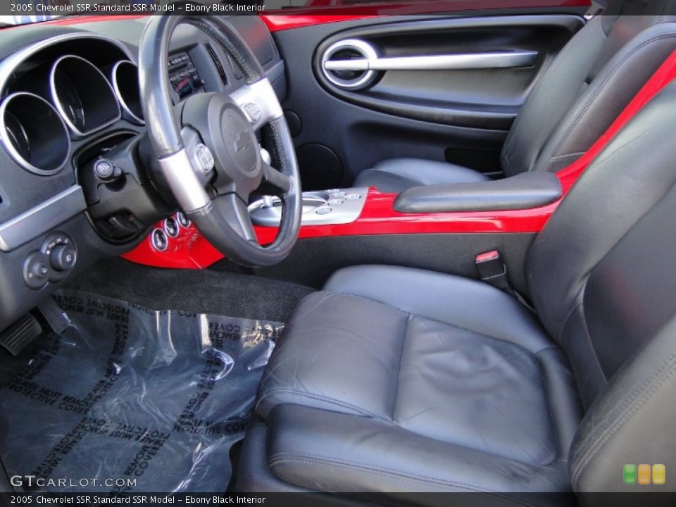 Ebony Black Interior Photo for the 2005 Chevrolet SSR  #62528636