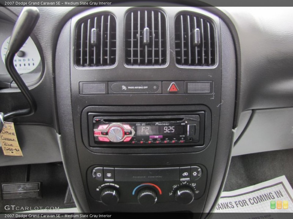 Medium Slate Gray Interior Controls for the 2007 Dodge Grand Caravan SE #62535016
