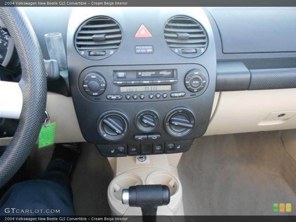 Cream Beige Interior Controls for the 2004 Volkswagen New Beetle GLS Convertible #62537332