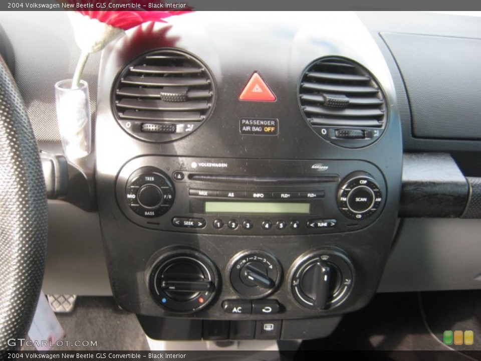 Black Interior Controls for the 2004 Volkswagen New Beetle GLS Convertible #62548945