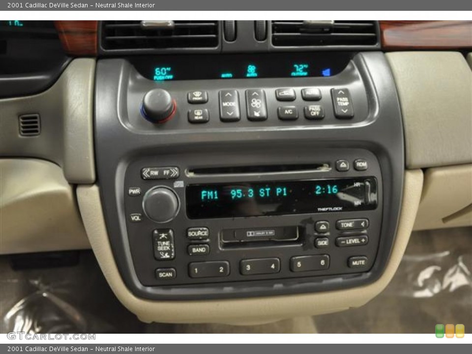 Neutral Shale Interior Controls for the 2001 Cadillac DeVille Sedan #62554147