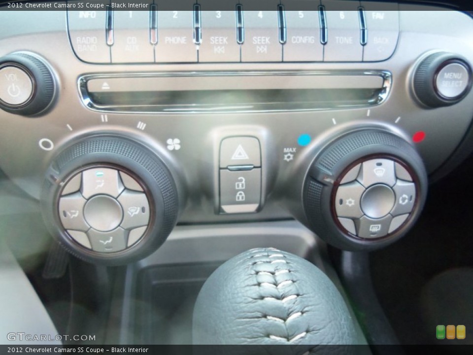 Black Interior Controls for the 2012 Chevrolet Camaro SS Coupe #62555353
