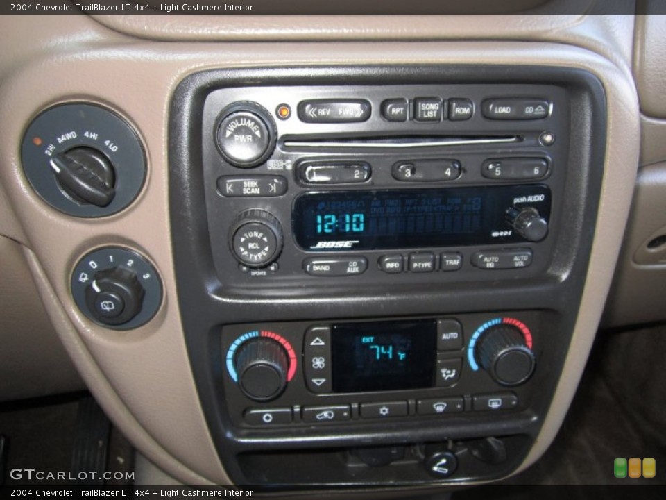 Light Cashmere Interior Controls for the 2004 Chevrolet TrailBlazer LT 4x4 #62556669