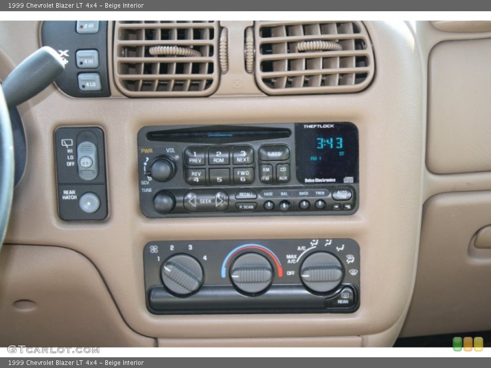 Beige Interior Controls for the 1999 Chevrolet Blazer LT 4x4 #62564847