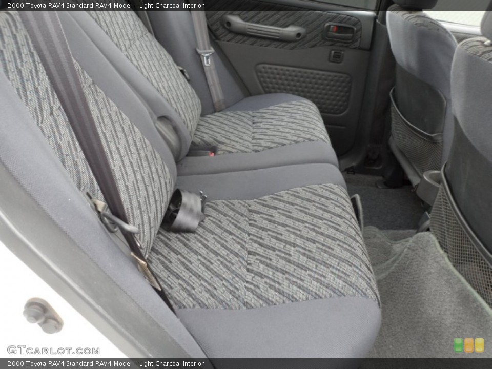 Light Charcoal Interior Photo for the 2000 Toyota RAV4  #62566411