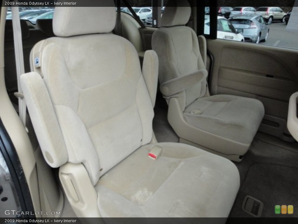 Ivory Interior Rear Seat for the 2009 Honda Odyssey LX #62578408