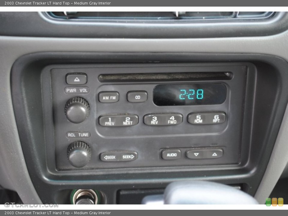 Medium Gray Interior Audio System for the 2003 Chevrolet Tracker LT Hard Top #62579344