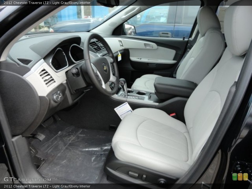 Light Gray/Ebony Interior Photo for the 2012 Chevrolet Traverse LTZ #62585589