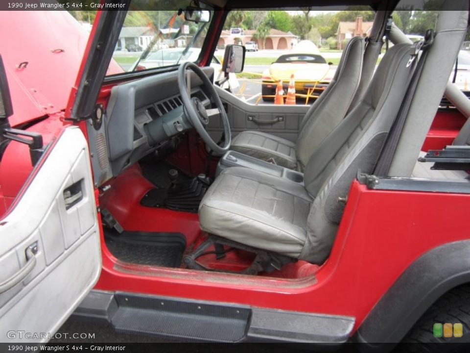 Gray Interior Photo for the 1990 Jeep Wrangler S 4x4 #62603915