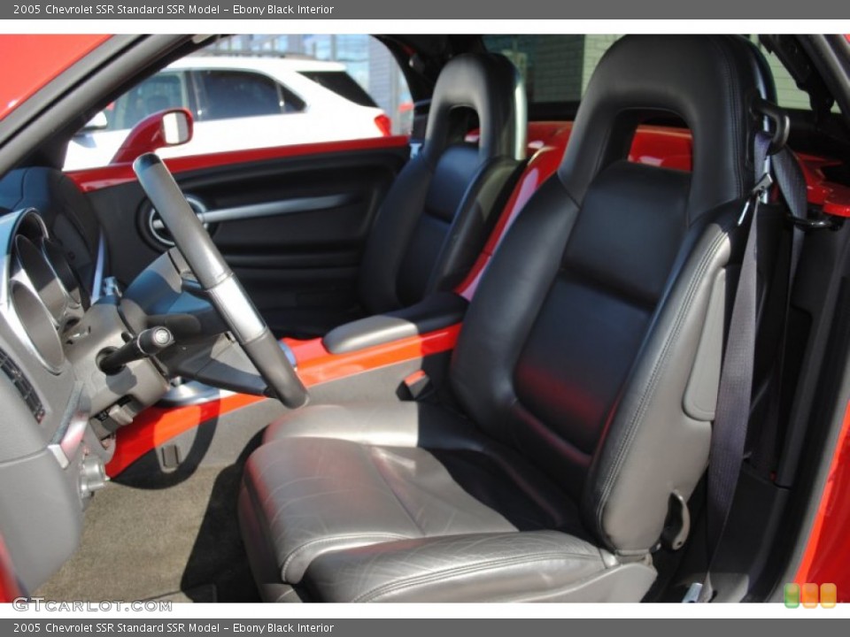Ebony Black Interior Photo for the 2005 Chevrolet SSR  #62611376