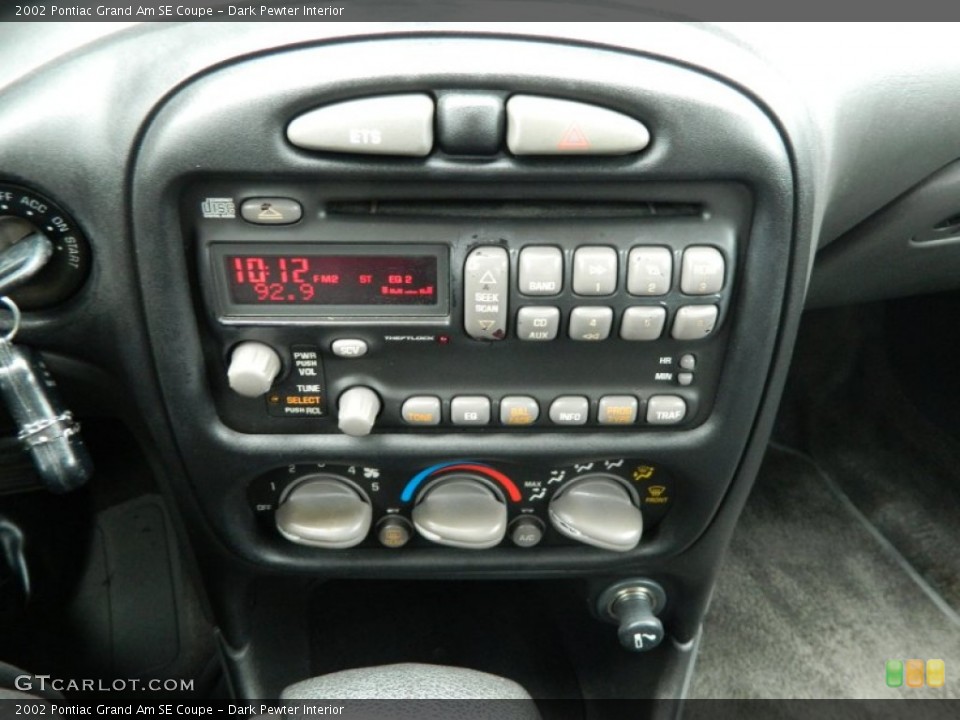 Dark Pewter Interior Controls for the 2002 Pontiac Grand Am SE Coupe #62628248