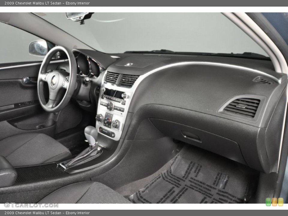 Ebony Interior Dashboard for the 2009 Chevrolet Malibu LT Sedan #62634281