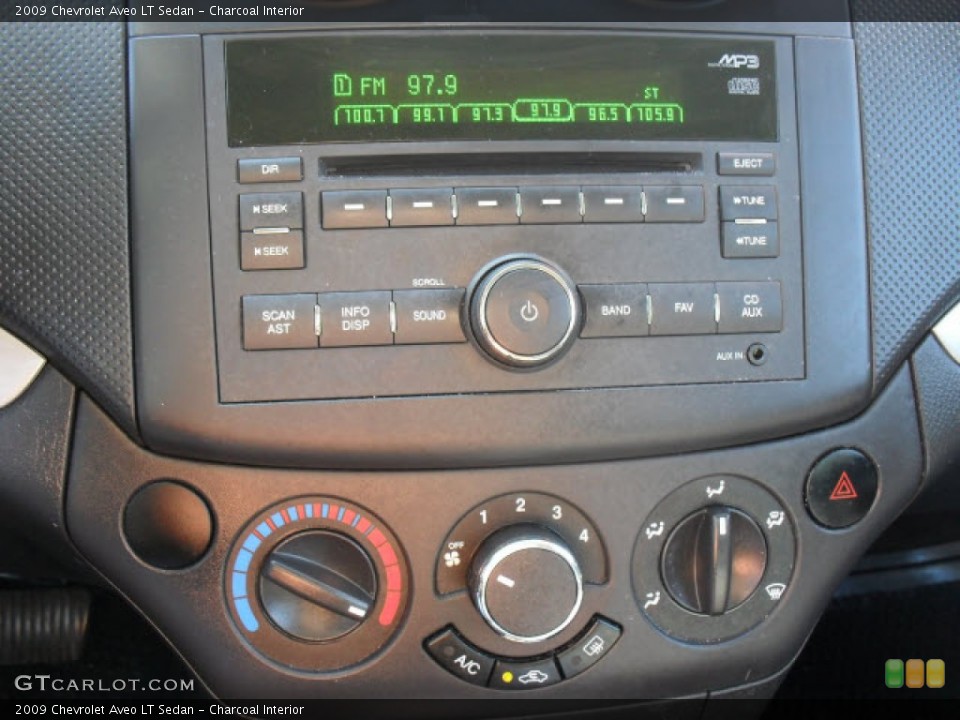 Charcoal Interior Controls for the 2009 Chevrolet Aveo LT Sedan #62652980