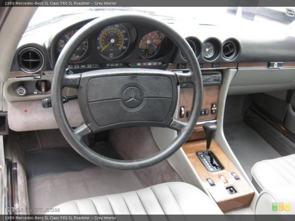 Grey Interior Dashboard for the 1989 Mercedes-Benz SL Class 560 SL Roadster #62668862