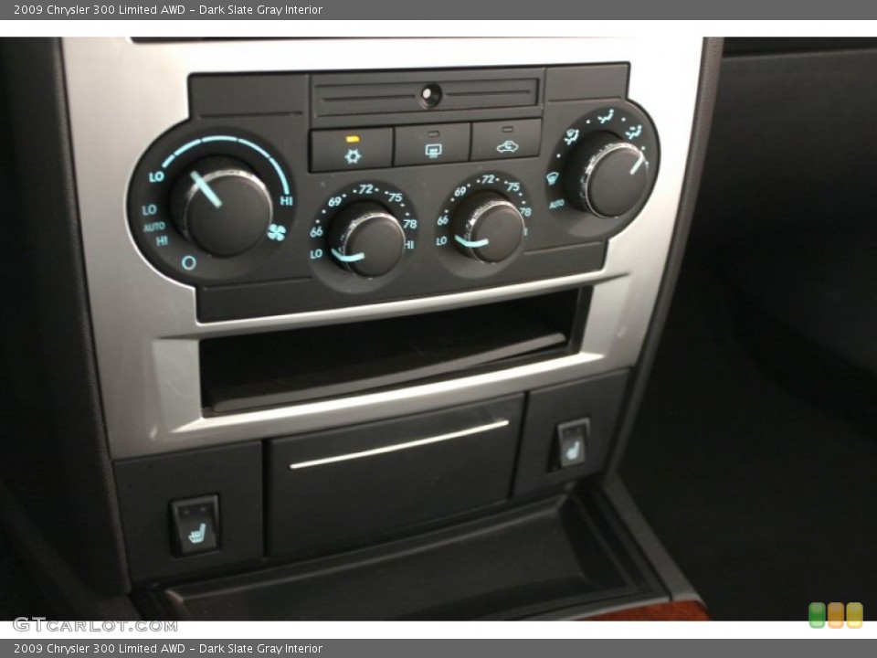Dark Slate Gray Interior Controls for the 2009 Chrysler 300 Limited AWD #62671516