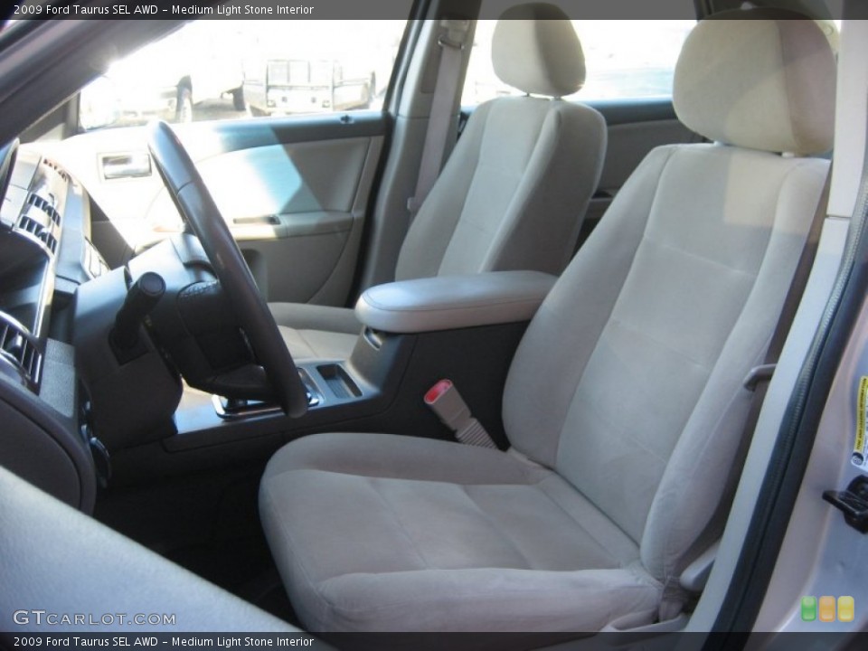 Medium Light Stone Interior Photo for the 2009 Ford Taurus SEL AWD #62685077