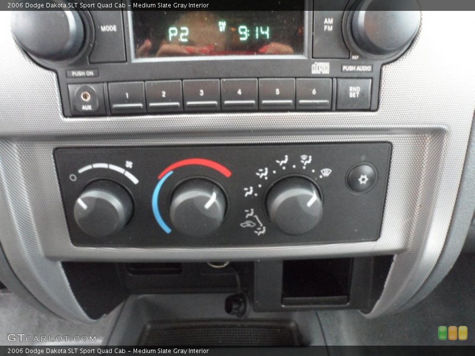 Medium Slate Gray Interior Controls for the 2006 Dodge Dakota SLT Sport Quad Cab #62710076