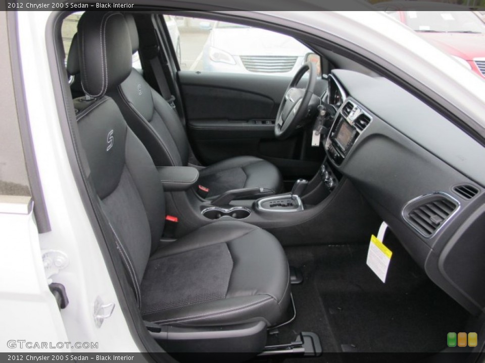 Black Interior Photo for the 2012 Chrysler 200 S Sedan #62726257