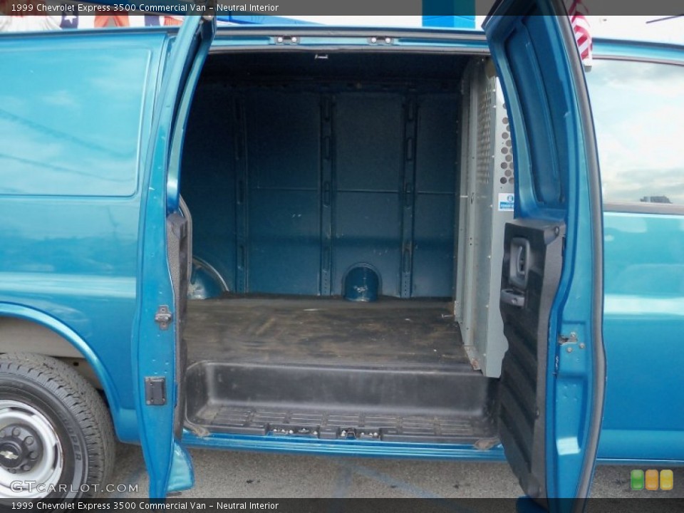 Neutral Interior Photo for the 1999 Chevrolet Express 3500 Commercial Van #62739175