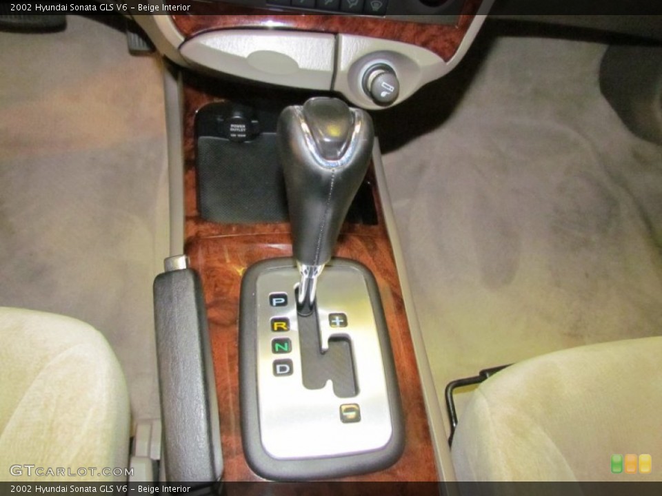 Beige Interior Transmission for the 2002 Hyundai Sonata GLS V6 #62741770