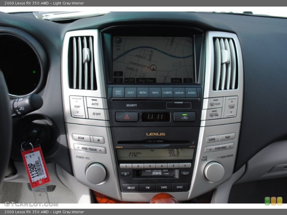 Light Gray Interior Controls for the 2009 Lexus RX 350 AWD #62750692