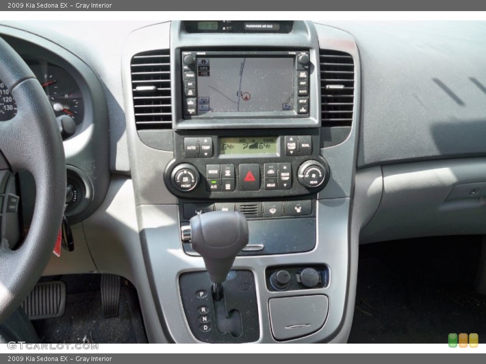 Gray Interior Controls for the 2009 Kia Sedona EX #62759653