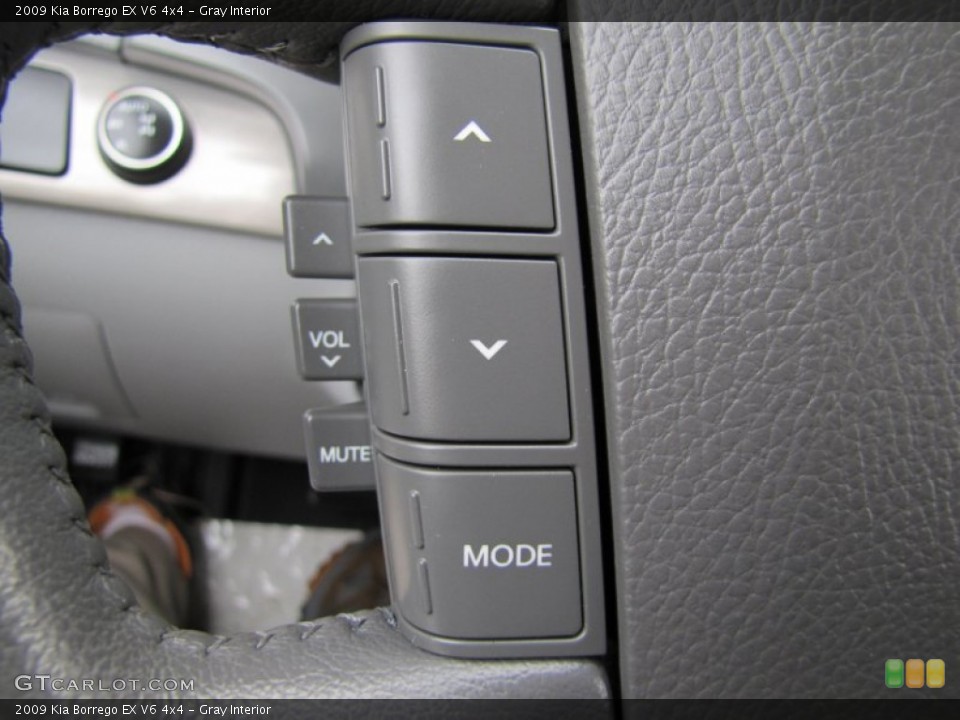 Gray Interior Controls for the 2009 Kia Borrego EX V6 4x4 #62766949