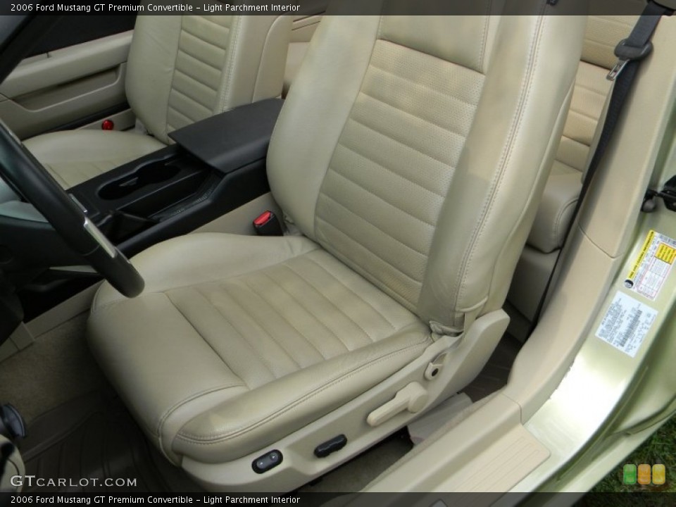 Light Parchment Interior Photo for the 2006 Ford Mustang GT Premium Convertible #62774673
