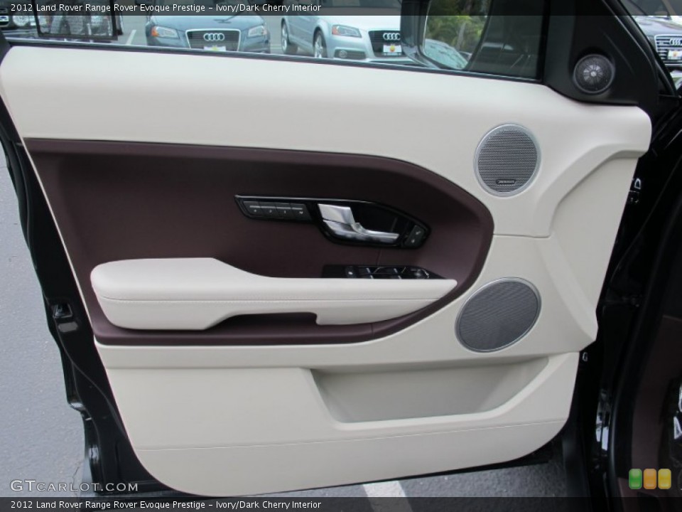 Ivory/Dark Cherry Interior Door Panel for the 2012 Land Rover Range Rover Evoque Prestige #62778252
