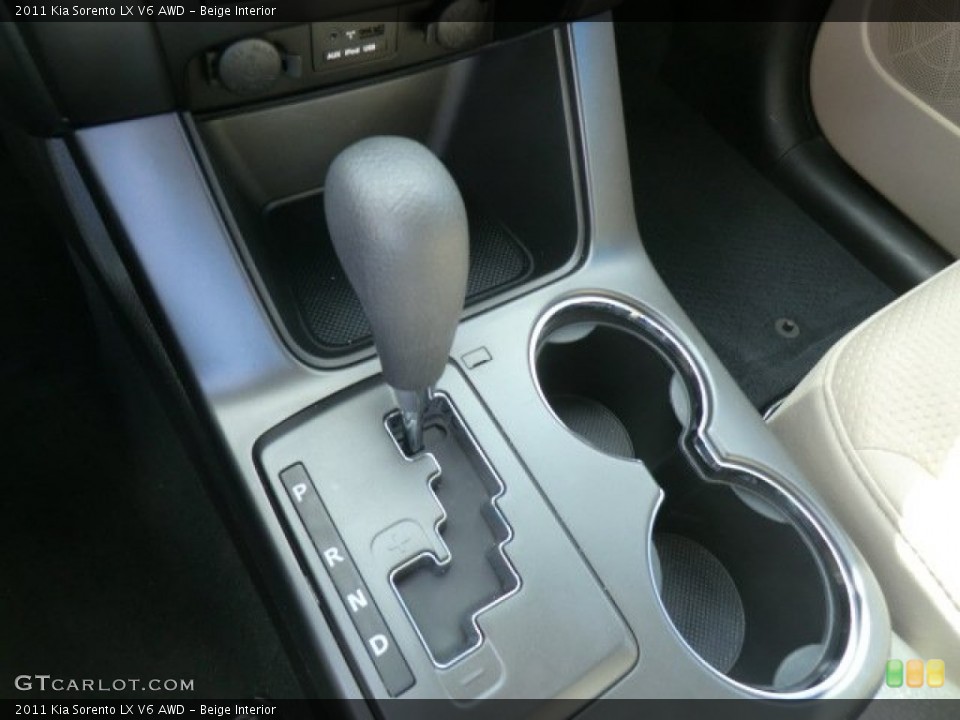 Beige Interior Transmission for the 2011 Kia Sorento LX V6 AWD #62788479