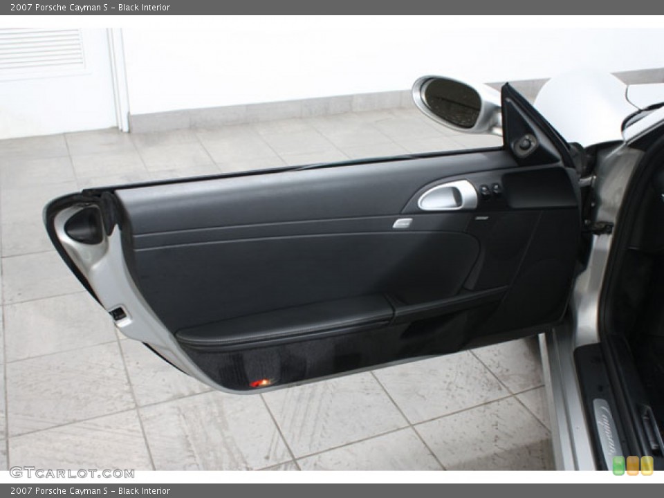 Black Interior Door Panel for the 2007 Porsche Cayman S #62796360